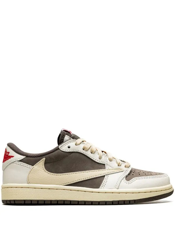 TRAVIS LACED 1‘S