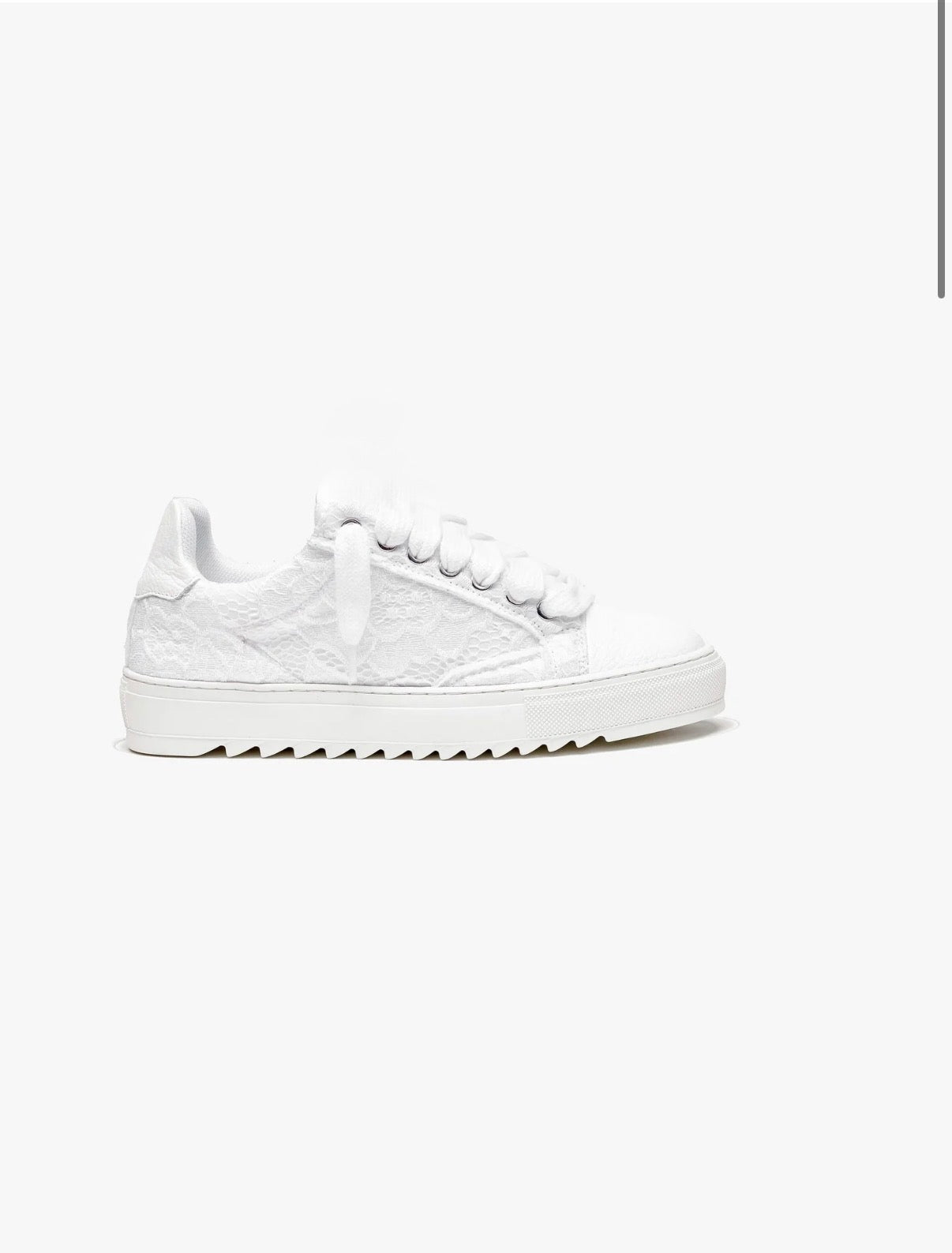 MOÑ BLANC LACED SNEAKER